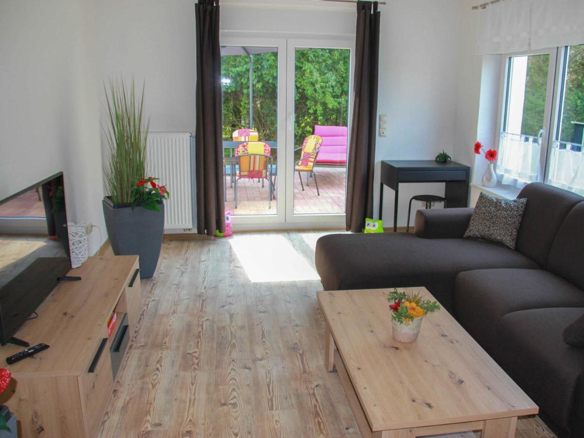 Ferienwohnung am alten Gutshaus Nossentiner Huette Exterior foto